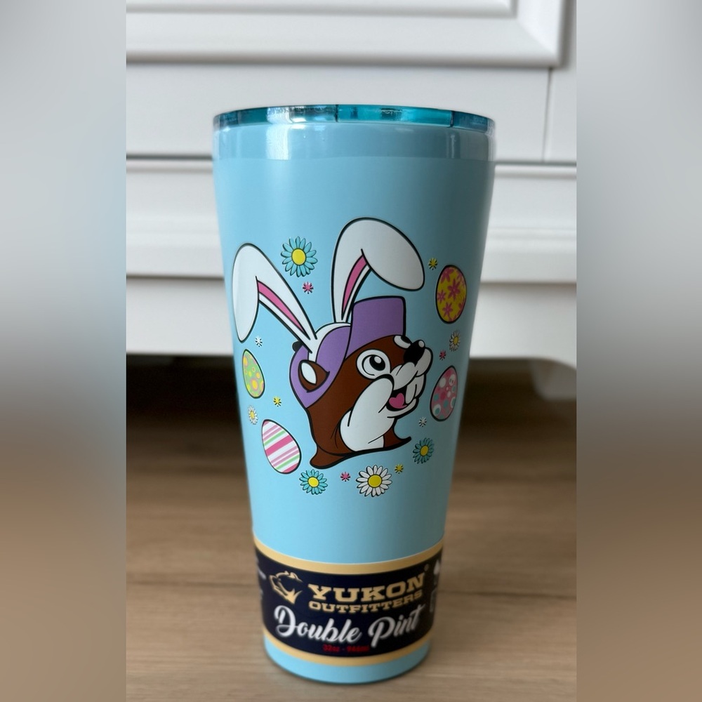Buc-ees Easter Tumbler🩵